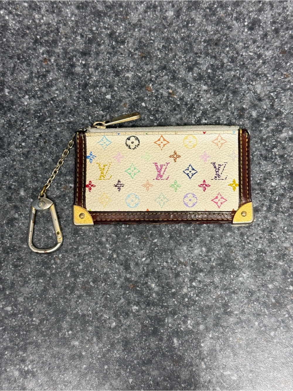 VTG Louis Vuitton X Takashi Murakami White Multicolor Key Cles Wallet M92655